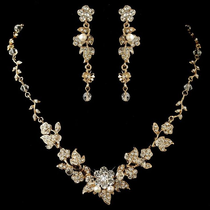 Elegant Necklace Set